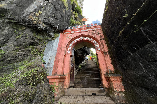 Mumbai – Sajjangad – Karad